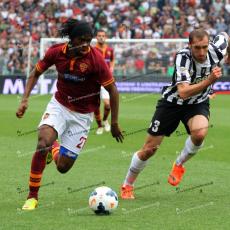 Gervinho-Chiellini_8986