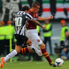 Tevez-Taddei_8170